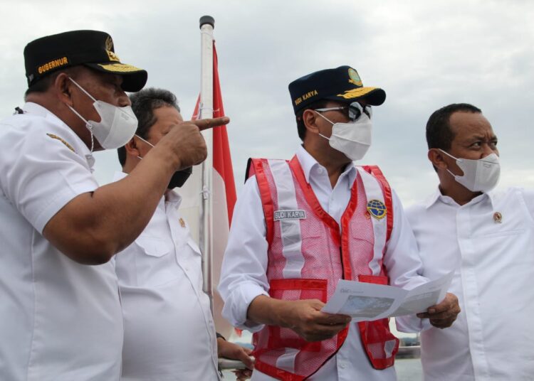 Menteri KKP, Menhub, Kepala BKPM dan Gubernur Maluku, Jumat (5/2/2021) meninjau pelabuhan terpadu di Desa Waai-Liang Maluku Tengah.