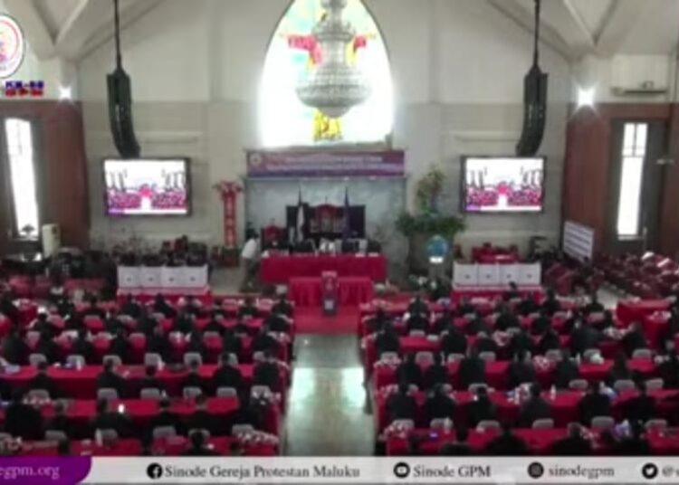 Pemilihan Ketua Sinode GPM yang dilakukan secara live Youtube dari channel Sinode GPM, terpilih Pendeta Elifas T. Maspaitella sebagai ketua, Kamis (18/2/2021) Foto : tangkapan layar