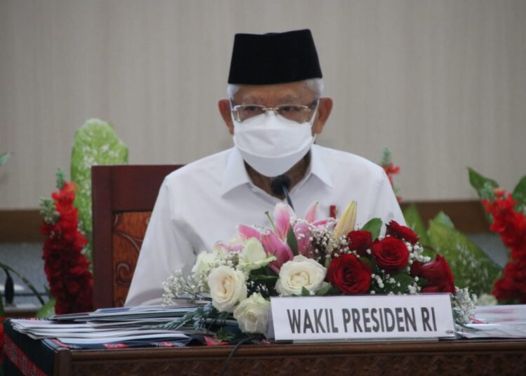 Wakil Presiden Republik Indonesia KH Ma’ruf Amin saat rapat koordinasi di Kantor Gubernur Maluku, Kota Ambon, Rabu (13/10/2021). (Foto: Setwapresri)