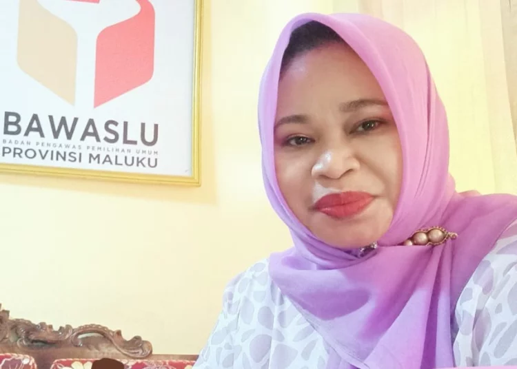 Astuti Usman mantan Ketua Bawaslu Maluku periode lalu yang gagal seleksi calon anggota Bawaslu Maluku 2022-2027