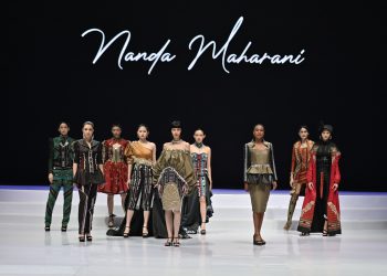 Ajang IFW 2023, Designer 19 Tahun Ini Sukses Tampilkan Tenun Tanimbar