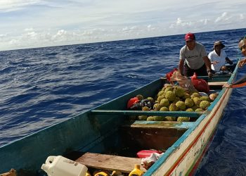 Delapan Orang Bersaudara Diselamatkan Tim SAR di Perairan Pulau Buru