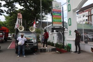 Demo kejati maluku