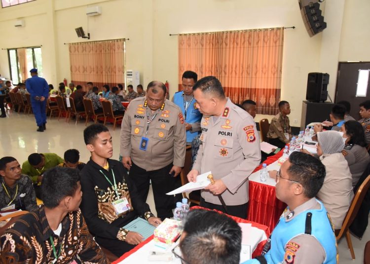 Pantau Seleksi Anggota Polri, Kapolda Maluku: Berdoa Semoga Kuota Penerimaan Bertambah