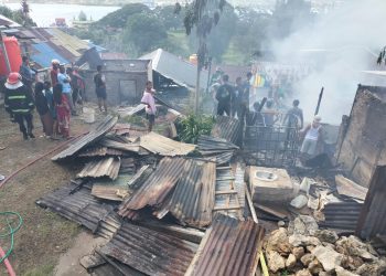 Korsleting Listrik Picu Kebakaran Hebat di Kampung Jawa Ambon
