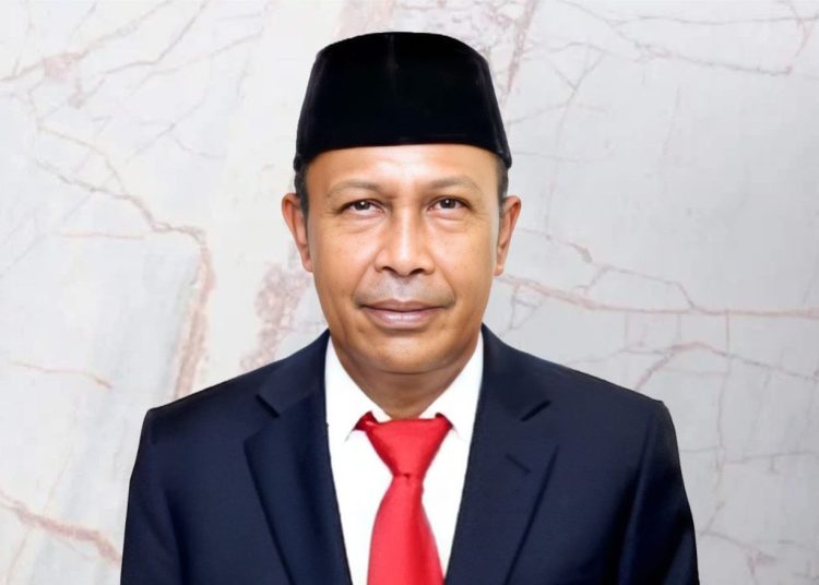 Rakib Sahubawa, Pejabat Bupati Maluku Tengah. (Foto: Istimewa)