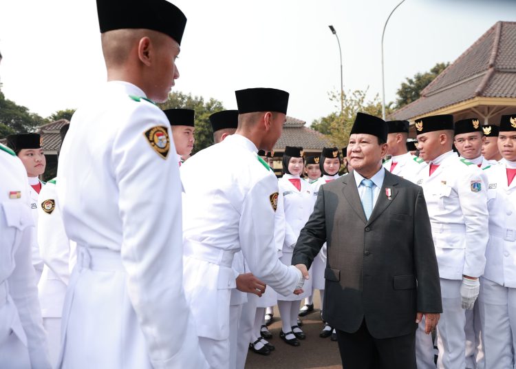 Menteri Pertahanan RI Prabowo Subianto menghadiri Upacara Peringatan Hari Kesaktian Pancasila yang digelar di Monumen Pancasila Sakti, Jakarta, Minggu (1/10/2023) pagi.