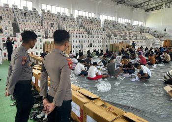 Surat Suara Pemilu 2024 di Ambon Mulai Disortir