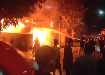 Satu Rumah Warga dan Pom Mini di Masohi Terbakar