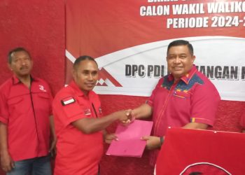 Daftar di PDIP Ambon, Agus Ririmasse: Kiranya Saya Bisa Dapat Rekomendasi