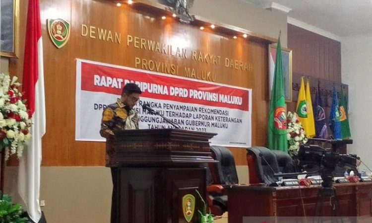 DPRD Maluku menggelar rapat paripurna tentang penyampaian 11 rekomendasi LKPJ Gunernur 2023. (22/4/2024) (ANTARA/Daniel)