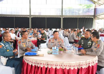 “Bakumpul Bacarita” Bersama POM TNI, Kapolda Maluku: Tingkatkan Disiplin, Integritas dan Soliditas