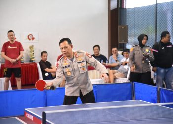 Kapolda Maluku Main Tenis Meja di Turnamen Kapolda Cup 2024