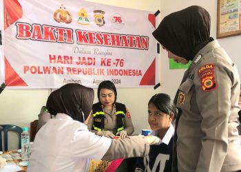 Kunjungi SLB Lelani Ambon Polwan Lakukan Bakti Kesehatan
