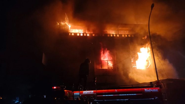 Kebakaran Ruko di Terminal Angkot Mardika Diduga Akibat Korsleting Listrik