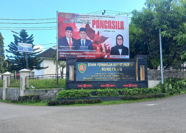 Suasana kantor DPRD Provinsi Maluku, Jumat (11/10/2024). (Foto: Ambonkita.com/Husen Toisuta)