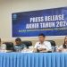 Kepala BNNP Maluku, Brigjen Pol. Deni Dharmapala (dua dari kanan) saat menyampaikan press release akhir tahun 2024 di kantor BNNP Maluku, Kota Ambon, Senin (30/12/2024). (Foto: Husen Toisuta/Ambonkita.com)