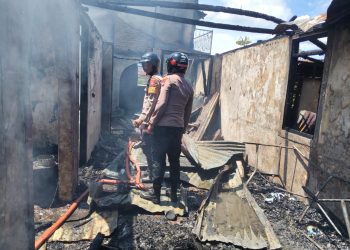 Dua Rumah Warga di Ambon Terbakar