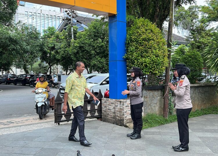 Polwan Amankan Sejumlah Gereja di Ambon