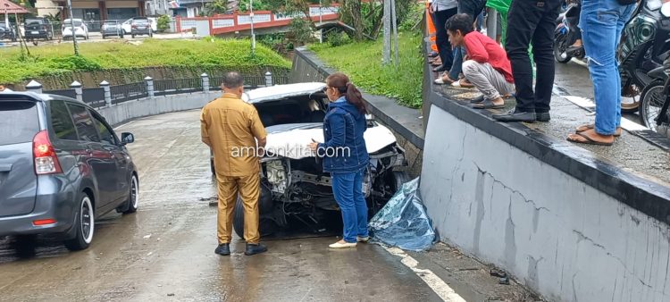 Pengemudi Xpander yang Terbalik di Underpass Sudirman Diduga Mabuk, Masih di Bawah Umur dan Anak Jaksa