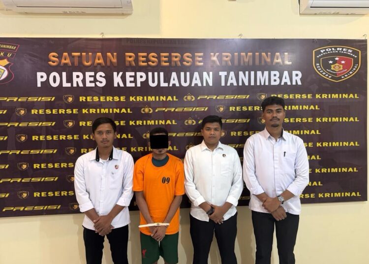 Terduga Pelaku Pembunuhan Istri di Tanimbar Digiring ke Jaksa