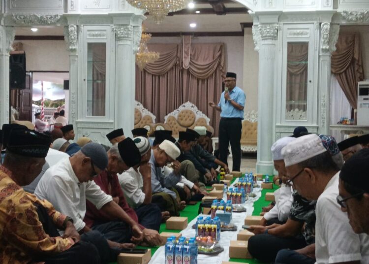Buka Puasa Bersama Masyarakat, Ely Toisuta: Mari Kita Kerjasama untuk Membangun Kota Ambon