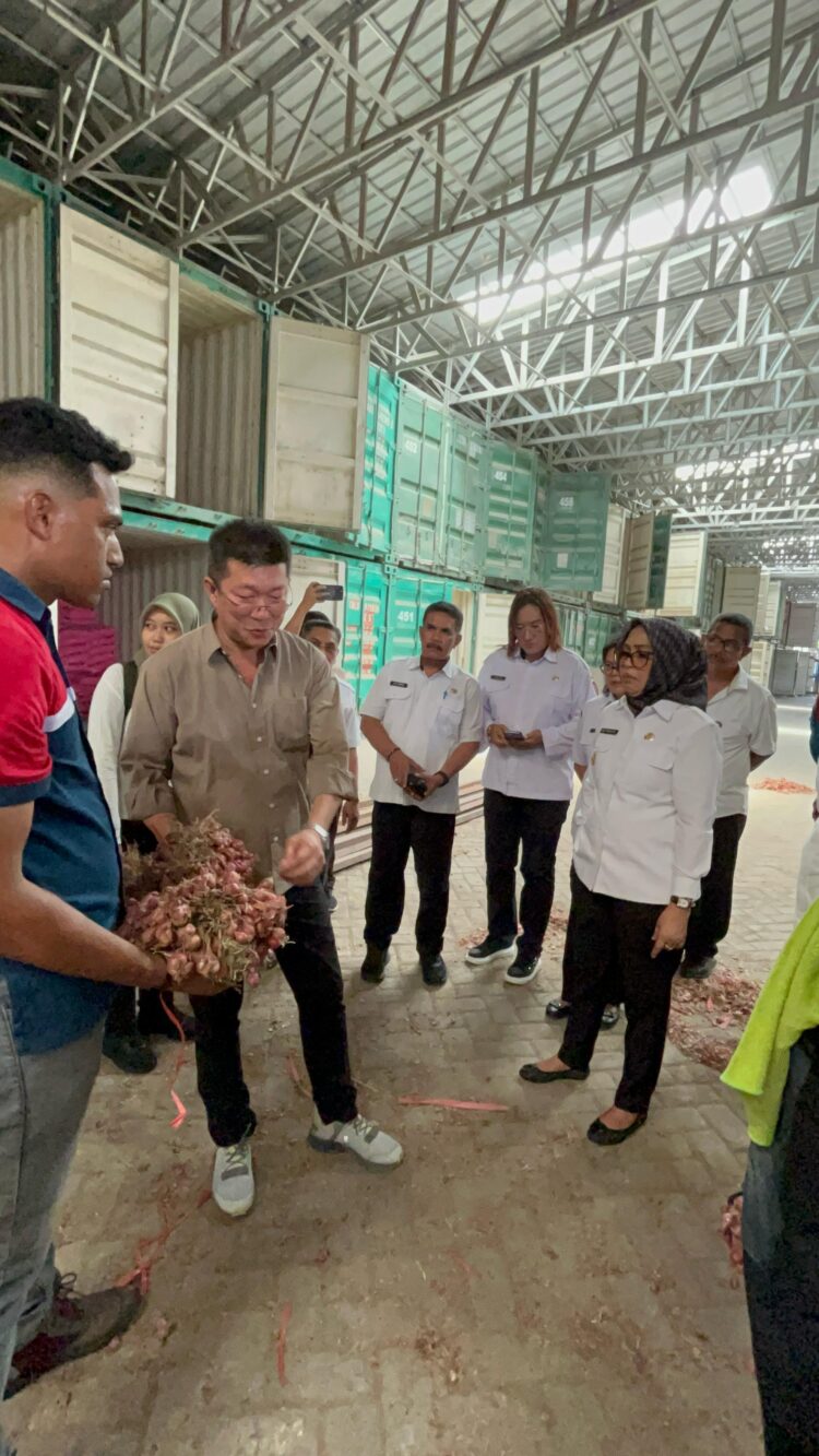 Pastikan Ketersediaan Stok dan Harga Bapok Terjangkau Wawali Kota Ambon Sidak Distributor Besar