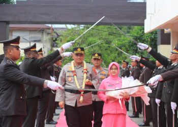 Farewell Parade Sambut Kapolresta Ambon Baru