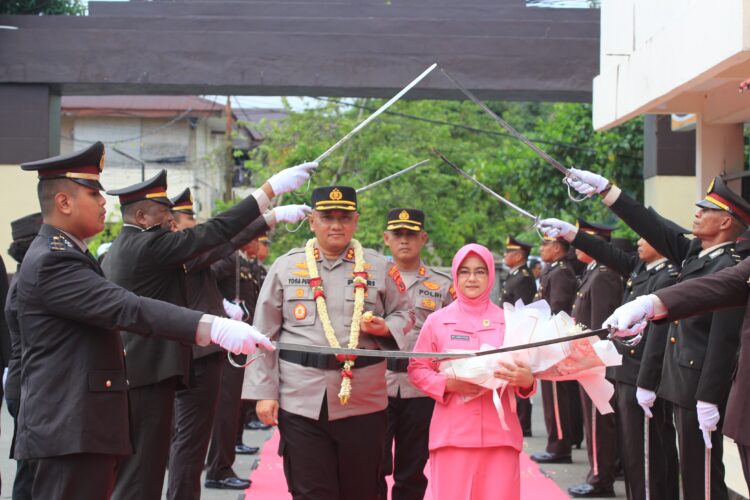 Farewell Parade Sambut Kapolresta Ambon Baru