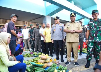 Kapolda Maluku Tinjau Stok Beserta Harga Bapokting Jelang Lebaran