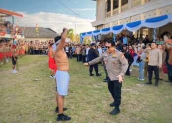 Kapolda Apresiasi Tradisi Pukul Sapu Lidi di Mamala-Morela
