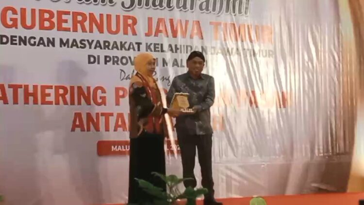 Bawa Misi Dagang, Khofifah Temui Warga Maluku Asal Jawa Timur