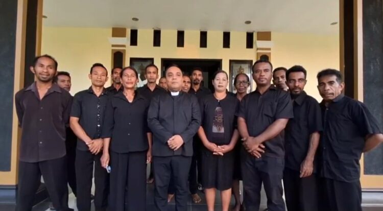 Pdt. Gerhard Talakua Ajak Masyarakat Rumah Olat Jaga Kamtibmas