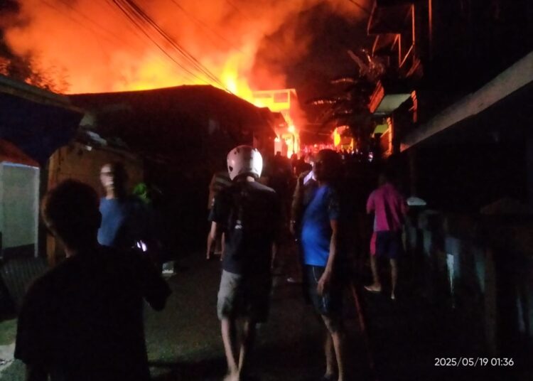 Lima Rumah Warga dan Dua Barak Pengungsi di Bentas Terbakar