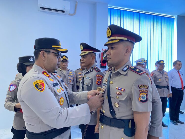 Wakapolres SBT Resmi Berganti