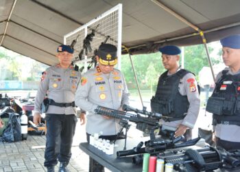 Wakapolda Periksa Kesiapan Kendaraan Dinas dan Personel Satbrimob Maluku