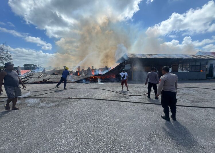 Pasar Omele Tanimbar Terbakar