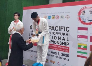 Dua Polisi di Maluku Harumkan Indonesia