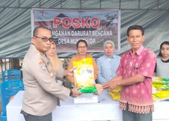 Polda Maluku Salurkan 500 Kg Beras untuk Pengungsi di Desa Hunuth