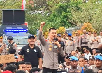 Kapolda Maluku Janji Kaji Tuntutan Aksi Bebaskan Dua Aktivis Lingkungan