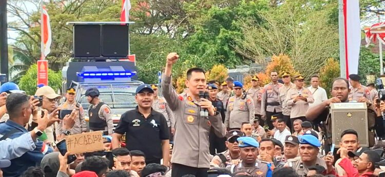 Kapolda Maluku Janji Kaji Tuntutan Aksi Bebaskan Dua Aktivis Lingkungan