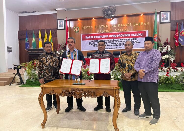 9 Fraksi DPRD Maluku Terima Ranperda APBD Perubahan