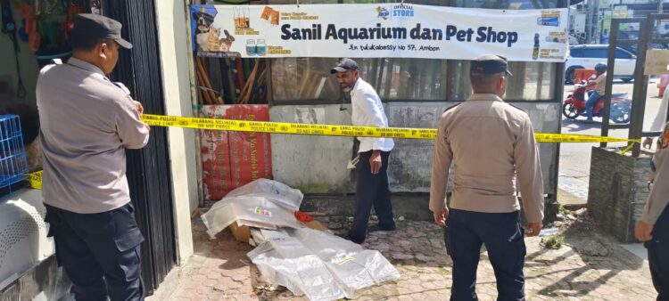 Tunawisma Tanpa Identitas Ditemukan Tewas Tertutup Karung di Jalan Telukabessy Ambon
