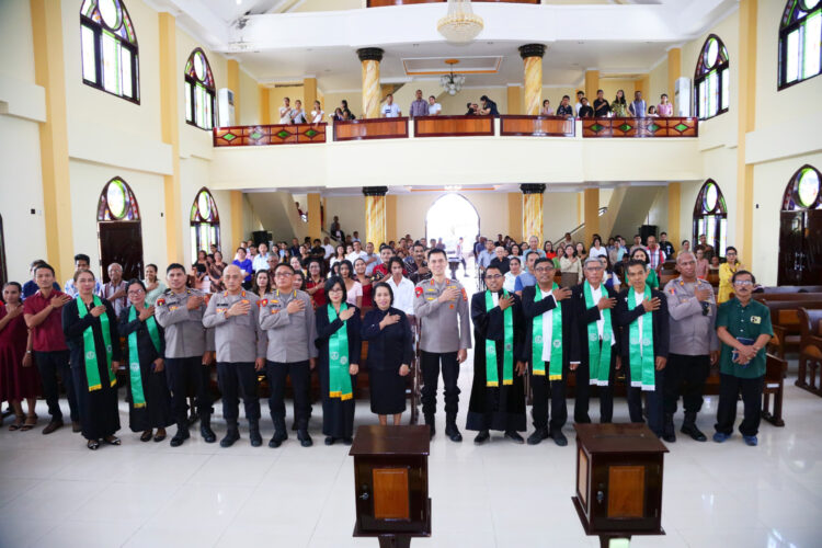 Temui Jemaat GPM di Gereja Eden Kudamati, Kapolda Maluku Sampaikan Pesan Kamtibmas