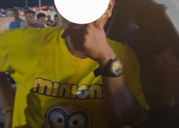 Parkir Mobil Sembarangan Oknum Pegawai Unpatti Ini Malah Ngotot tak Terima Diminta Parkir di Parkiran