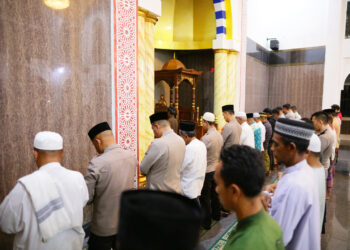 Kapolda Ajak Jamaah Sholat Subuh di Hulung Perkuat Iman Jaga Kamtibmas