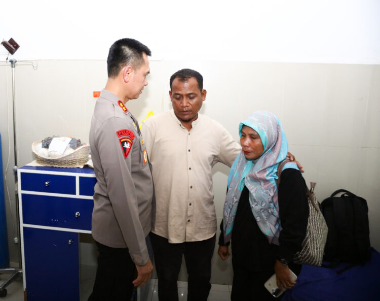 Kapolda Jenguk Korban Kekerasan Tual di RST Ambon, Tegaskan Proses Hukum Tanpa Kompromi