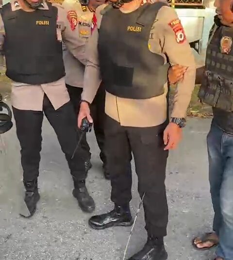 Kapolres Tual Terkena Panah saat Amankan Bentrok