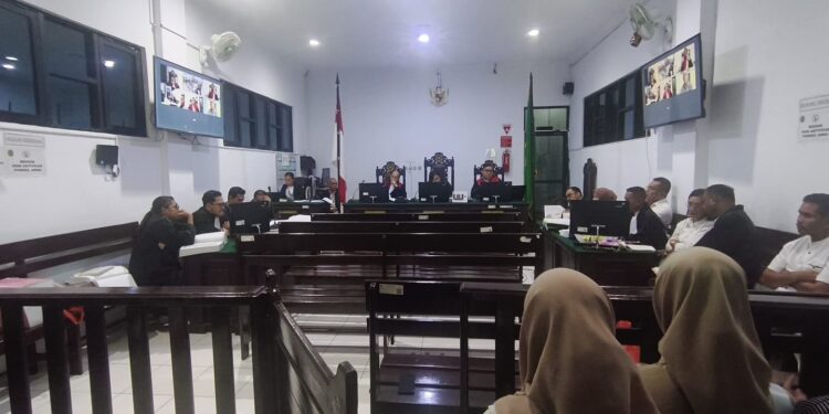 Mantan Sekda KKT Bersaksi Anggaran Penyertaan Modal Atas Perintah Bupati
