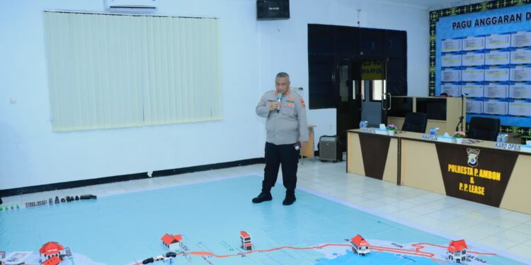 Ratusan Anggota Porlesta Ambon Amankan Budaya Pukul Sapu Lidi di Mamala–Morela